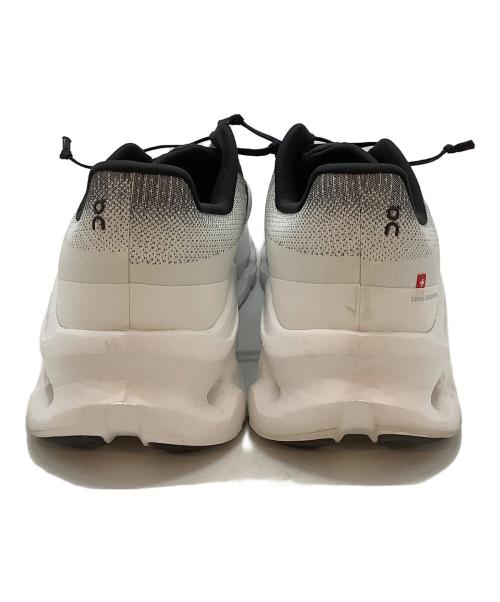 on（オン）On (オン) ローカットスニーカー ホワイト サイズ:28cmの古着・服飾アイテム