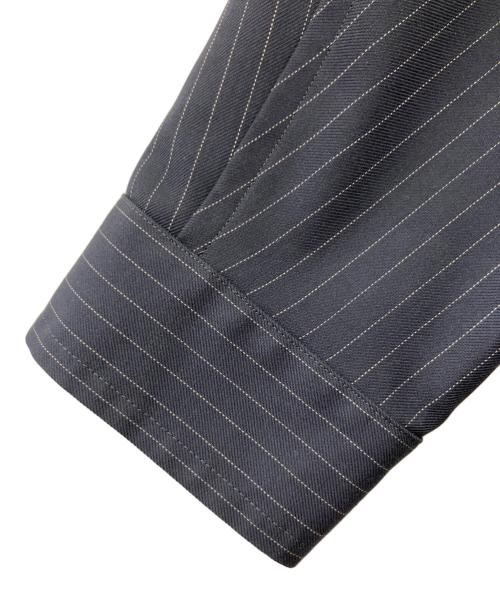 UNTITLED（アンタイトル）UNTITLED (アンタイトル) ピンストオフショルトレンチコート グレー サイズ:2 未使用品の古着・服飾アイテム