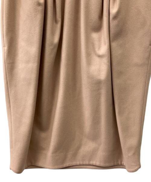 YOKO CHAN（ヨーコチャン）YOKO CHAN (ヨーコチャン) V-neck Gathered Dress ベージュ サイズ:36の古着・服飾アイテム