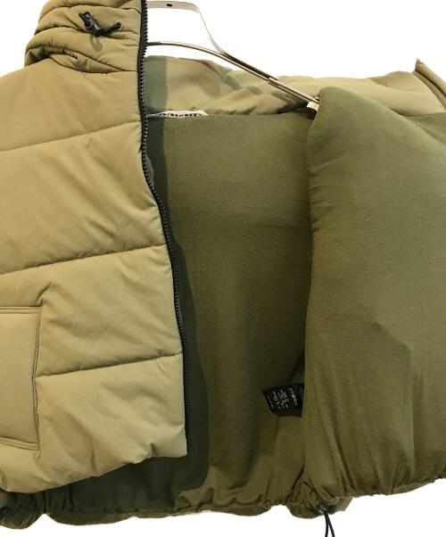 COGTHEBIGSMOKE（コグザビッグスモーク）COGTHEBIGSMOKE (コグザビッグスモーク) MORGAN HOODY CROPPED VEST　13802-220-1326-1 カーキ サイズ:Freeの古着・服飾アイテム