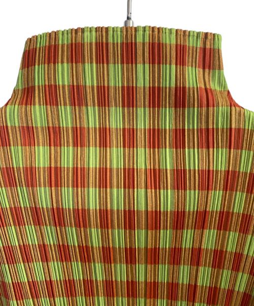 PLEATS PLEASE（プリーツプリーズ）PLEATS PLEASE (プリーツプリーズ) ノースリーブ ハイネックプリーツブラウス オレンジ×グリーン サイズ:3の古着・服飾アイテム