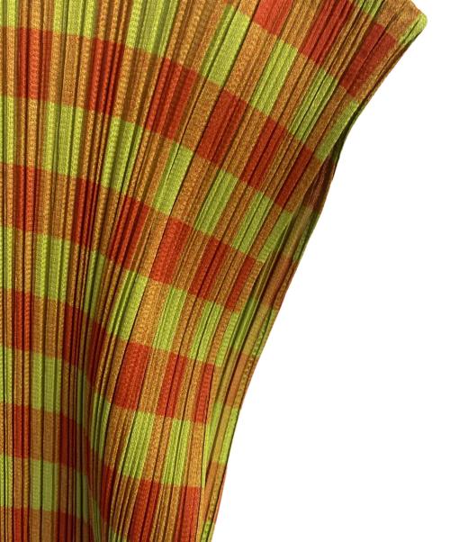 PLEATS PLEASE（プリーツプリーズ）PLEATS PLEASE (プリーツプリーズ) ノースリーブ ハイネックプリーツブラウス オレンジ×グリーン サイズ:3の古着・服飾アイテム