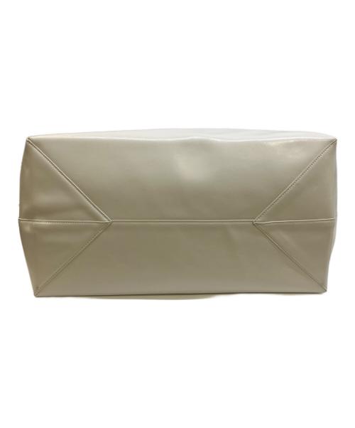 NOTHING WRITTEN（ナッシングリトゥン）NOTHING WRITTEN (ナッシングリトゥン) ラージトートバッグ アイボリーの古着・服飾アイテム