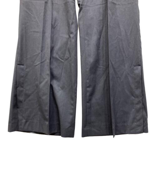 Ujoh（ウジョー）UJOH (ウジョー) STUDIOUS (ステュディオス) 別注 スリットフレアパンツ グレー サイズ:3の古着・服飾アイテム