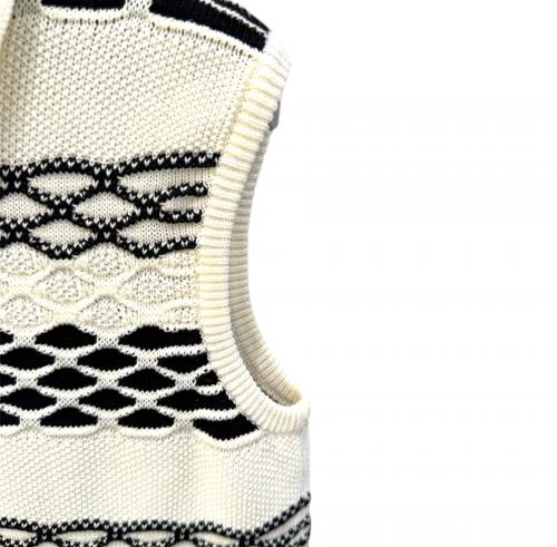 LOEWE（ロエベ）LOEWE (ロエベ) コットンジャカードニットベスト ホワイト×ブラック サイズ:Sの古着・服飾アイテム