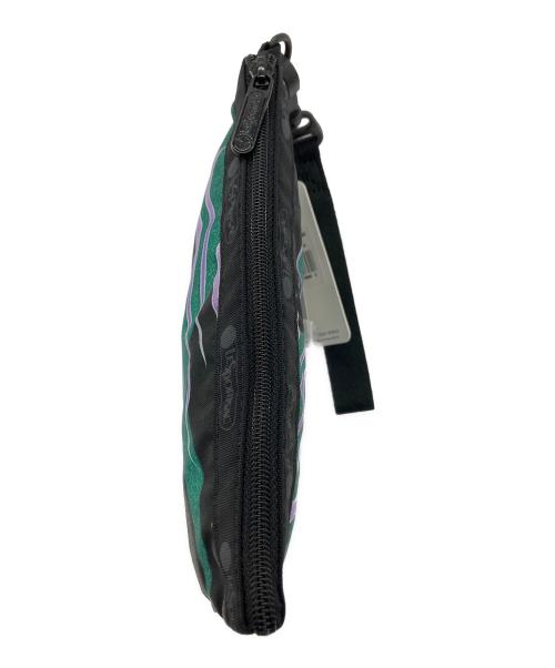 LeSportsac（レスポートサック）LeSportsac (レスポートサック) CHALLENGER (チャレンジャー) WRISTLET CLUTCH ネイビー×グリーン 未使用品の古着・服飾アイテム