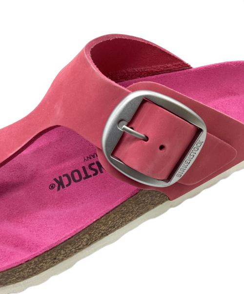 BIRKENSTOCK（ビルケンシュトック）BIRKENSTOCK (ビルケンシュトック) Gizeh Big Buckle ピンク サイズ:25の古着・服飾アイテム