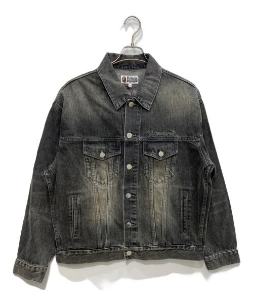 A BATHING APE（アベイシングエイプ）A BATHING APE (アベイシングエイプ) DISTRESSED 13OZ DENIM TRUCKER JACKET ブラック サイズ:Mの古着・服飾アイテム
