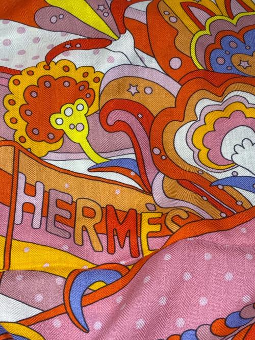 HERMES（エルメス）HERMES (エルメス) カレジェアン/カレ140/FAUBOURG RAINBOW/フォーブルレインボー  オレンジ サイズ:140の古着・服飾アイテム