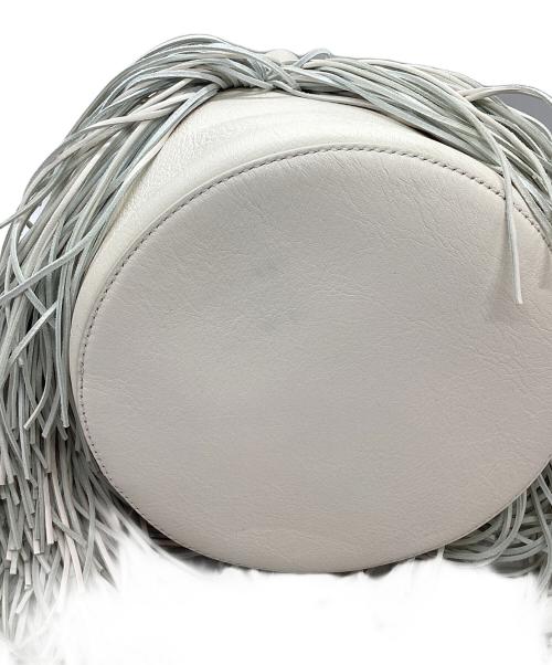 J&M DAVIDSON（ジェイ＆エム デヴィッドソン）J&M DAVIDSON (ジェイ＆エム デヴィッドソン) ショルダーバッグ/フリンジ カーニバル M ホワイトの古着・服飾アイテム