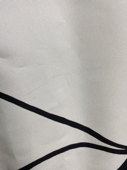 M・Fil（エムフィル）M・Fil (エムフィル) EFFE BEAMS (エッフェ ビームス) リーフタッチ プリント ロング スカート　242-12294 ブラック×ホワイト サイズ:38の古着・服飾アイテム