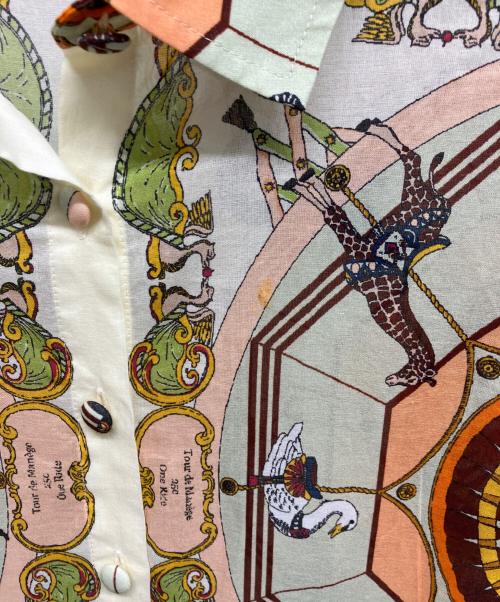 TORY BURCH（トリーバーチ）TORY BURCH (トリーバーチ) Printed Silk Shirtdress Orange Carousel アイボリー サイズ:Sの古着・服飾アイテム
