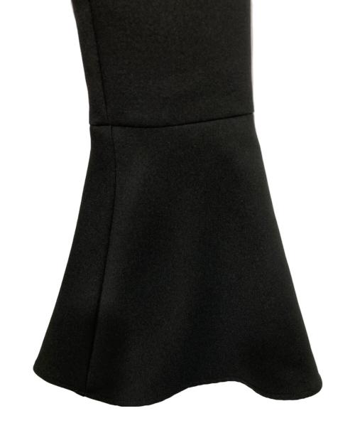 CELERI（セルリ）CELERI (セルリ) CELERI BELL SLEEVE プルオーバー ブラック サイズ:-の古着・服飾アイテム