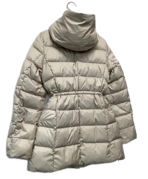 23区（ニジュウサンク）23区 (ニジュウサンク) シレータフタ ミドル丈 ダウンコート ベージュ サイズ:38の古着・服飾アイテム