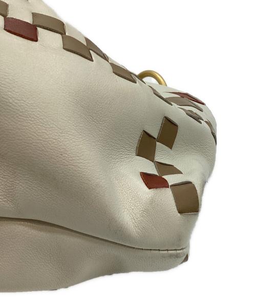BOTTEGA VENETA（ボッテガベネタ）BOTTEGA VENETA (ボッテガベネタ) ワンショルダーバッグ ホワイトの古着・服飾アイテム