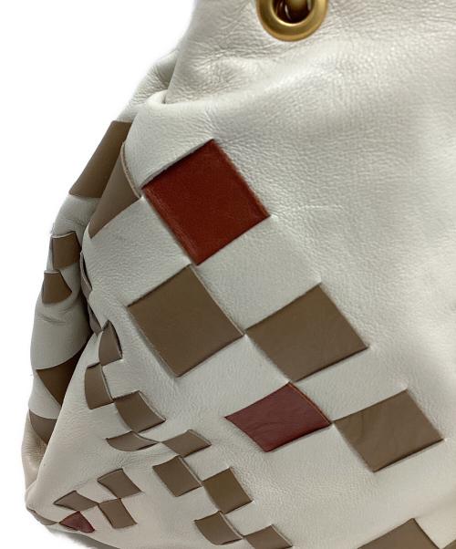 BOTTEGA VENETA（ボッテガベネタ）BOTTEGA VENETA (ボッテガベネタ) ワンショルダーバッグ ホワイトの古着・服飾アイテム