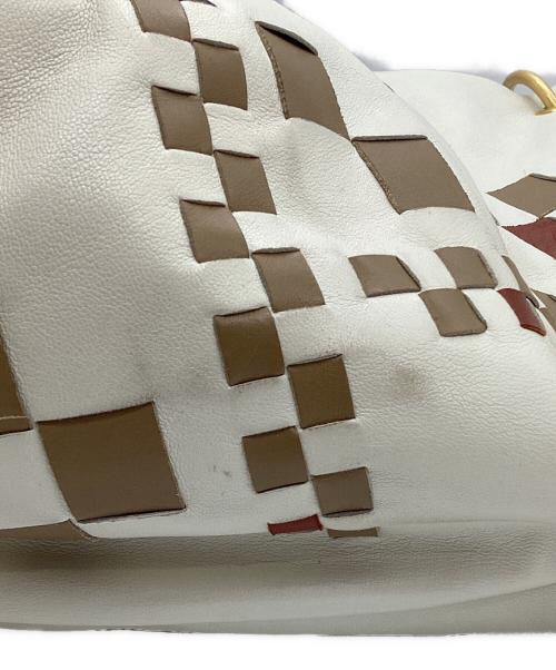 BOTTEGA VENETA（ボッテガベネタ）BOTTEGA VENETA (ボッテガベネタ) ワンショルダーバッグ ホワイトの古着・服飾アイテム