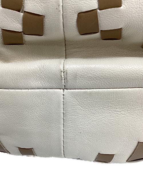 BOTTEGA VENETA（ボッテガベネタ）BOTTEGA VENETA (ボッテガベネタ) ワンショルダーバッグ ホワイトの古着・服飾アイテム