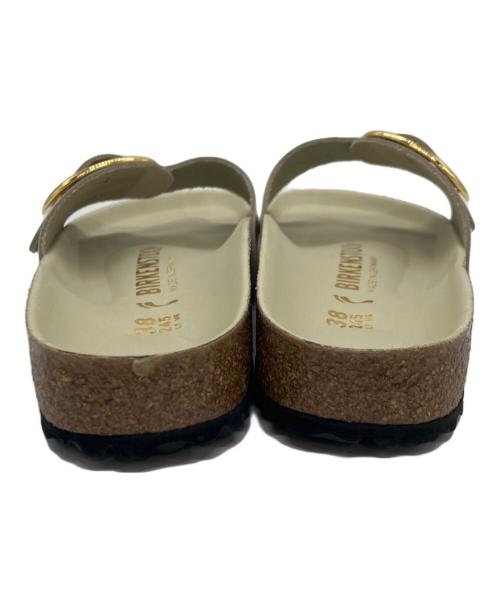 BIRKENSTOCK（ビルケンシュトック）BIRKENSTOCK (ビルケンシュトック) Madrid Big Buckle アイボリー サイズ:24.5の古着・服飾アイテム