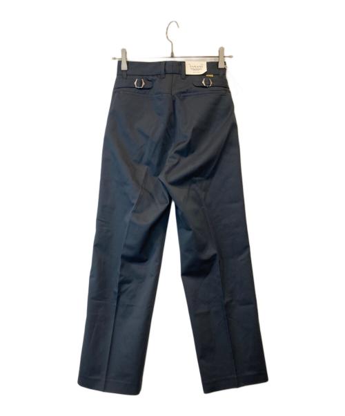FARAH（ファーラー）FARAH (ファーラー) Two Tuck Side Adjustable Pants ツータックサイドアジャスタブルパンツ ネイビー サイズ:26 未使用品の古着・服飾アイテム