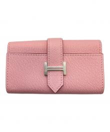 HERMES（エルメス）の古着「ベアン H金具4連キーケース/シェブルミゾル/ピンク系/Z刻印/シルバー金具」｜ピンク