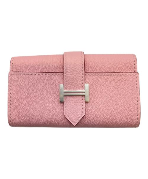 HERMES（エルメス）HERMES (エルメス) ベアン H金具4連キーケース/シェブルミゾル/ピンク系/Z刻印/シルバー金具 ピンクの古着・服飾アイテム