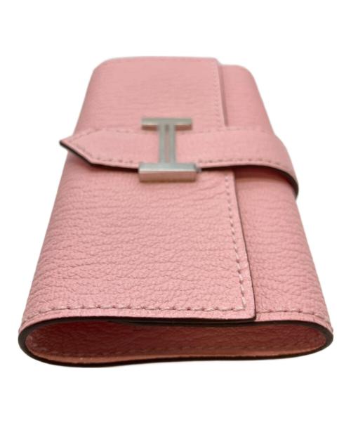 HERMES（エルメス）HERMES (エルメス) ベアン H金具4連キーケース/シェブルミゾル/ピンク系/Z刻印/シルバー金具 ピンクの古着・服飾アイテム