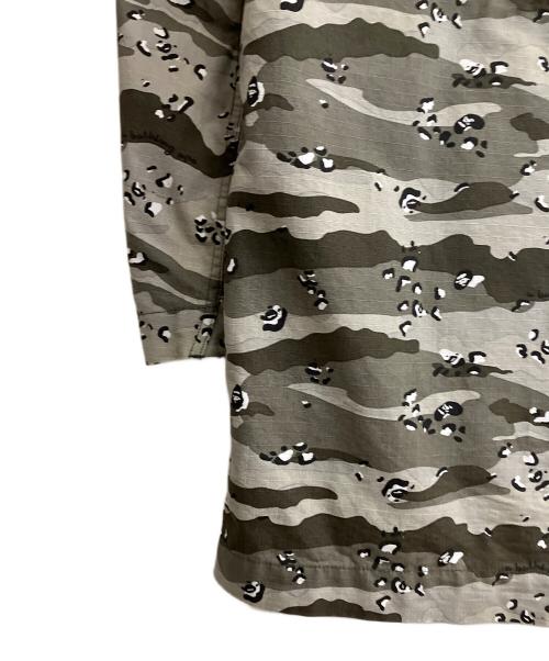 A BATHING APE（アベイシングエイプ）A BATHING APE (アベイシングエイプ) CAMO MILITARY JACKET グレー サイズ:Lの古着・服飾アイテム