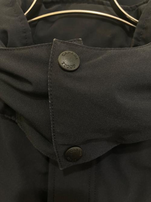 CANADA GOOSE（カナダグース）CANADA GOOSE (カナダグース) カムループスダウンジャケット ブラック サイズ:Mの古着・服飾アイテム