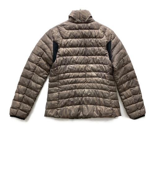 RLX RALPH LAUREN（アールエルエックスラルフローレン）RLX RALPH LAUREN (アールエルエックスラルフローレン) 総柄ダウンジャケット ベージュ サイズ:Mの古着・服飾アイテム