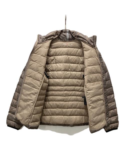 RLX RALPH LAUREN（アールエルエックスラルフローレン）RLX RALPH LAUREN (アールエルエックスラルフローレン) 総柄ダウンジャケット ベージュ サイズ:Mの古着・服飾アイテム