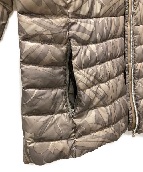 RLX RALPH LAUREN（アールエルエックスラルフローレン）RLX RALPH LAUREN (アールエルエックスラルフローレン) 総柄ダウンジャケット ベージュ サイズ:Mの古着・服飾アイテム