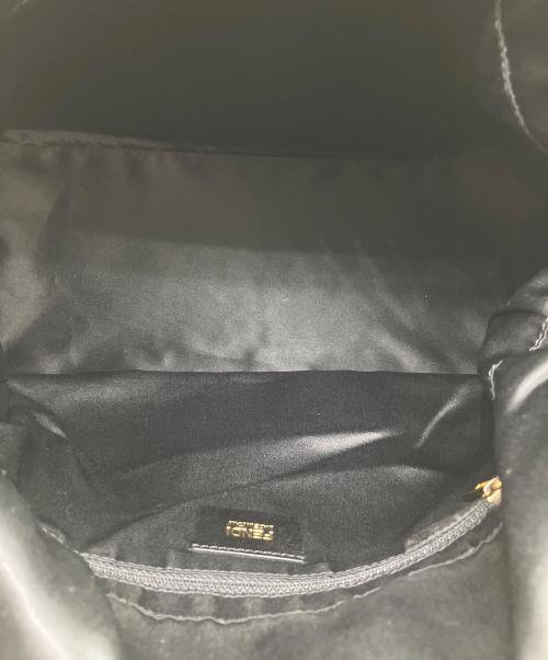 FENDI（フェンディ）FENDI (フェンディ) ビッグマンマバケット パテントショルダーバッグ ブラックの古着・服飾アイテム