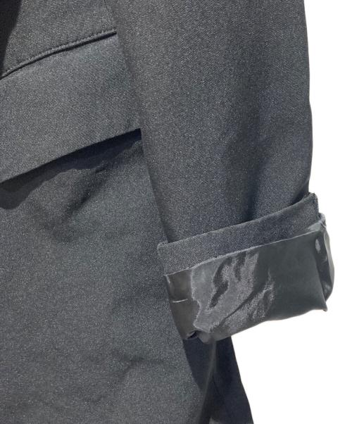 COMME des GARCONS COMME des GARCONS（コムデギャルソン コムデギャルソン）COMME des GARCONS COMME des GARCONS (コムデギャルソン コムデギャルソン) ポリ縮絨フリル前掛け ロングジャケット ブラック サイズ:Sの古着・服飾アイテム