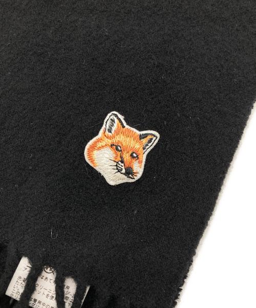 maison kitsune（メゾンキツネ）maison kitsune (メゾンキツネ) SMALL FOX HEAD WOOL SCARF ブラックの古着・服飾アイテム