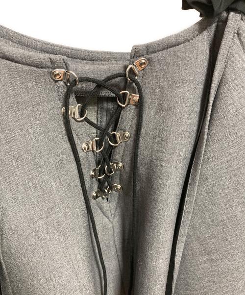 MAISON SPECIAL（メゾンスペシャル）MAISON SPECIAL (メゾンスペシャル) Flower Strap 2way Tops グレー サイズ:FREEの古着・服飾アイテム