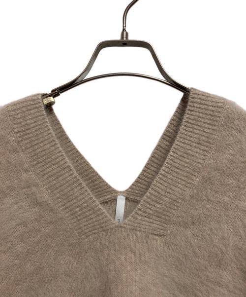 Dignite collier（ディニテ コリエ）Dignite collier (ディニテ コリエ) FOX後ろ切り替えニット ベージュ サイズ:FREE 未使用品の古着・服飾アイテム