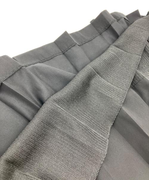 FRED PERRY（フレッドペリー）FRED PERRY (フレッドペリー) Sheer Knit Paneled Skirt　F8703 ブラック サイズ:64-70の古着・服飾アイテム