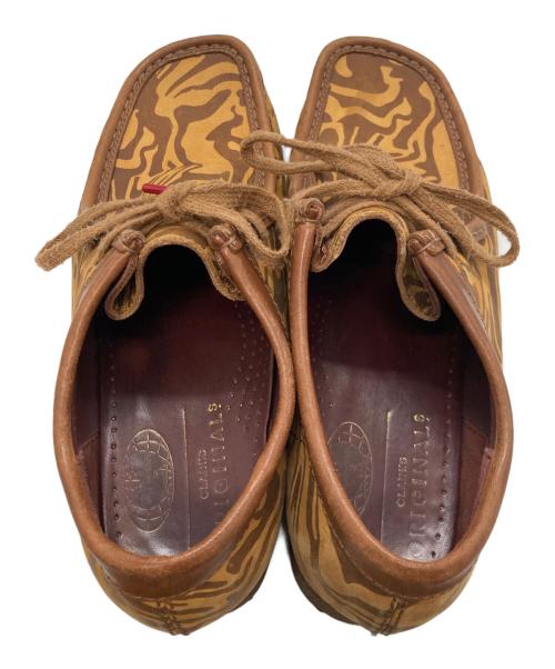CLARKS ORIGINALS（クラークス オリジナルズ）Clarks Originals (クラークス オリジナルズ) Wu Wear (ウーウェアー) ワラビーシューズ ブラウン サイズ:25.5cmの古着・服飾アイテム