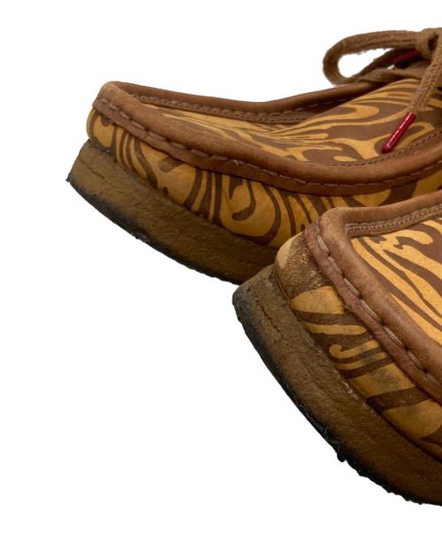 CLARKS ORIGINALS（クラークス オリジナルズ）Clarks Originals (クラークス オリジナルズ) Wu Wear (ウーウェアー) ワラビーシューズ ブラウン サイズ:25.5cmの古着・服飾アイテム