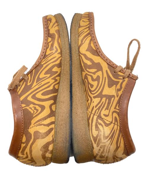 CLARKS ORIGINALS（クラークス オリジナルズ）Clarks Originals (クラークス オリジナルズ) Wu Wear (ウーウェアー) ワラビーシューズ ブラウン サイズ:25.5cmの古着・服飾アイテム