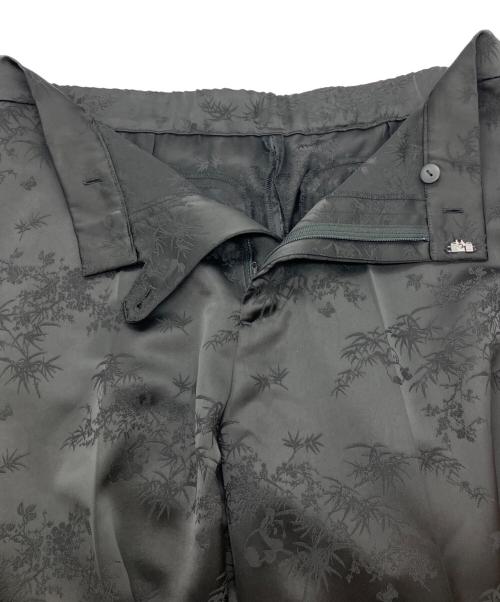 VIVIENNE TAM（ヴィヴィアンタム）VIVIENNE TAM (ヴィヴィアンタム) Panda satin パンツ　15275631 ブラック サイズ:40の古着・服飾アイテム