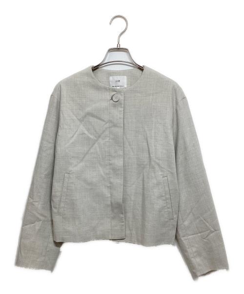 23区（ニジュウサンク）23区 (ニジュウサンク) ストレッチブッチャーノーカラージャケット ベージュ サイズ:38の古着・服飾アイテム