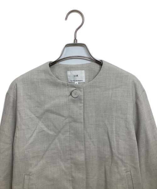 23区（ニジュウサンク）23区 (ニジュウサンク) ストレッチブッチャーノーカラージャケット ベージュ サイズ:38の古着・服飾アイテム