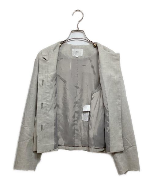 23区（ニジュウサンク）23区 (ニジュウサンク) ストレッチブッチャーノーカラージャケット ベージュ サイズ:38の古着・服飾アイテム