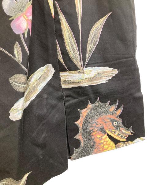 Vivienne Westwood GOLD LABEL（ヴィヴィアン・ウエストウッド ゴールドレーベル）Vivienne Westwood GOLD LABEL (ヴィヴィアン・ウエストウッド ゴールドレーベル) シーモンスター プリントスカート ブラック サイズ:8の古着・服飾アイテム