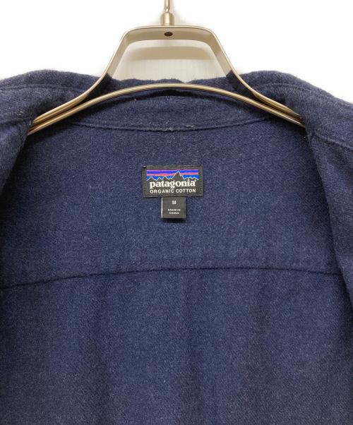 Patagonia（パタゴニア）Patagonia (パタゴニア) M's L/S Fjord Flannel Shirt（メンズ・ロングスリーブ・フィヨルド・フランネル・シャツ） ネイビー サイズ:Mの古着・服飾アイテム