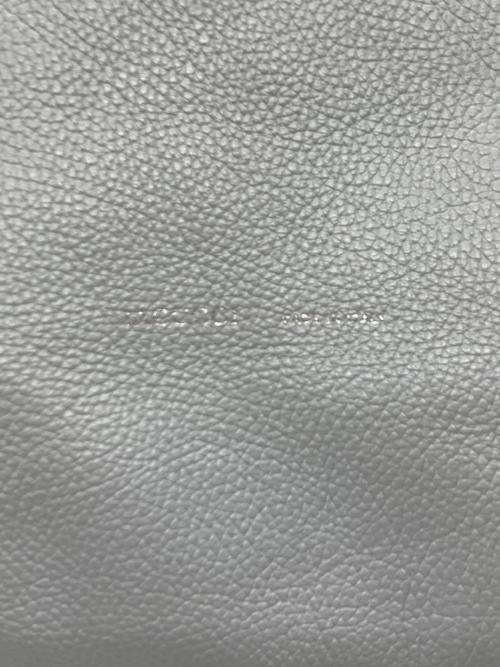 IACUCCI（イアクッチ）IACUCCI (イアクッチ) オペラ M CERVO/STAMPA INTERNA グレーの古着・服飾アイテム