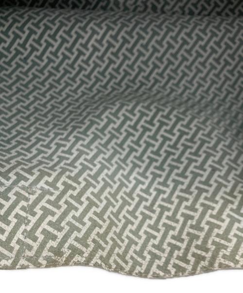 IACUCCI（イアクッチ）IACUCCI (イアクッチ) オペラ M CERVO/STAMPA INTERNA グレーの古着・服飾アイテム