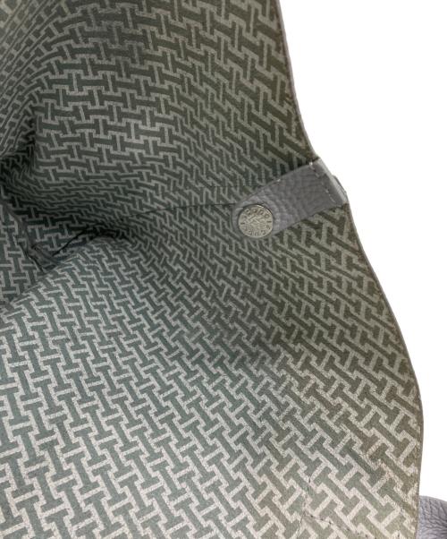 IACUCCI（イアクッチ）IACUCCI (イアクッチ) オペラ M CERVO/STAMPA INTERNA グレーの古着・服飾アイテム